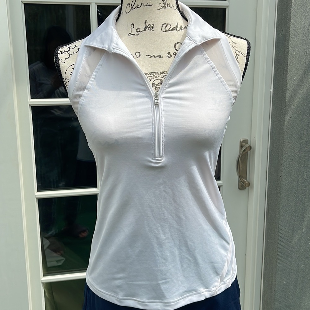 Inphorm white tennis shirt Sz Small